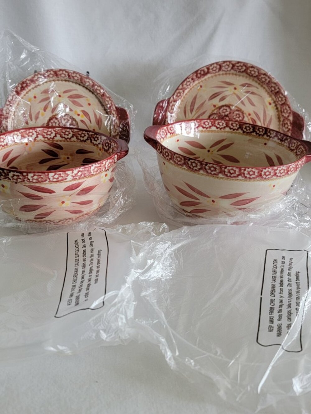 Temptations Cranberry 2 NEW Nesting Bowls Ceramic Trivet Lid-It Lids & Covers